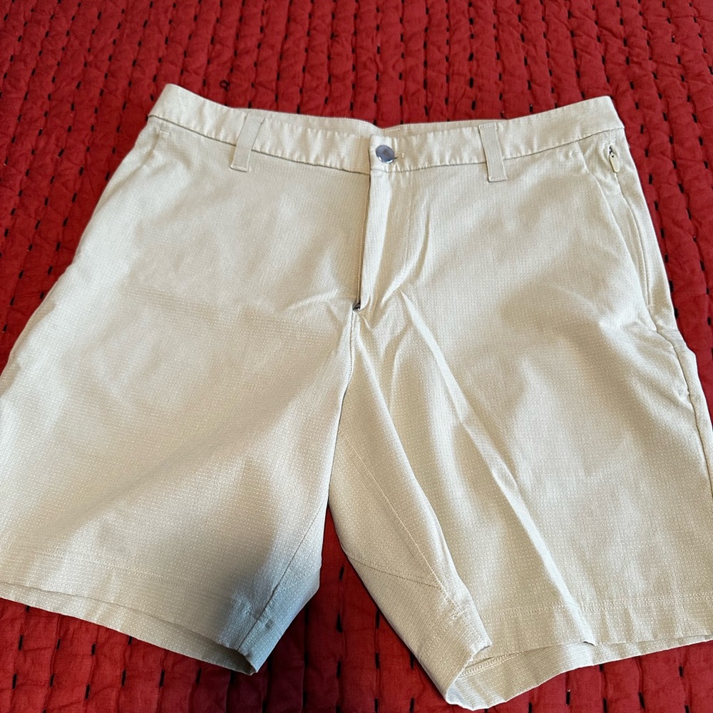 Lululemon 7” Shorts Sz 31